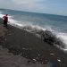 Pantai Lebih yang Terus Berkurang