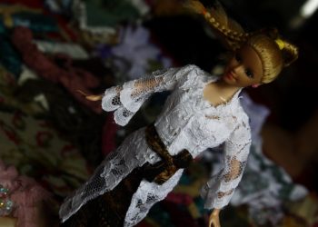 Kebaya Bali untuk Boneka Barbie