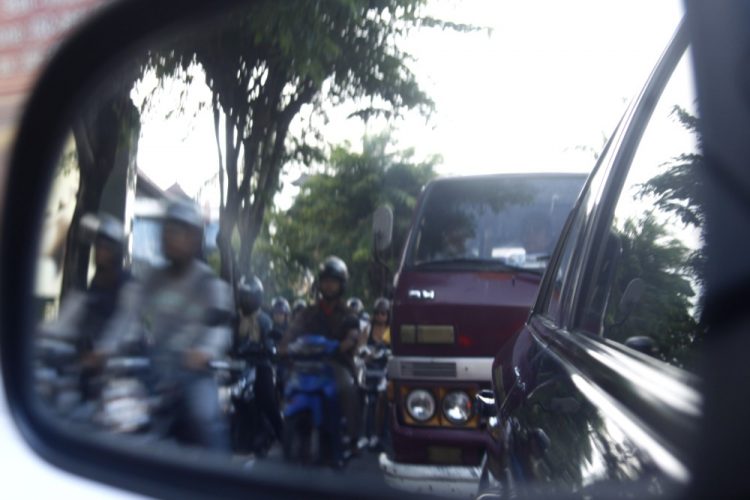 Kemacetan Menghadang, Solusi Tak Kunjung Datang
