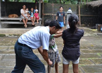 Kelas Kreatif di Dua Desa Bali Utara