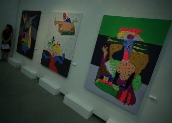 Membahas Seni Rupa Karya Made Wianta