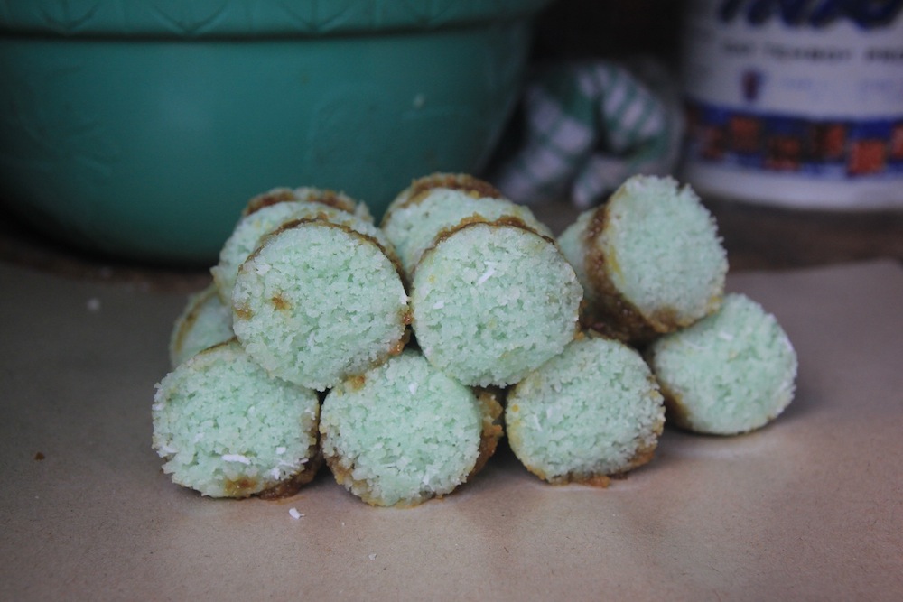 Menunggu Datangnya si Manis Putu