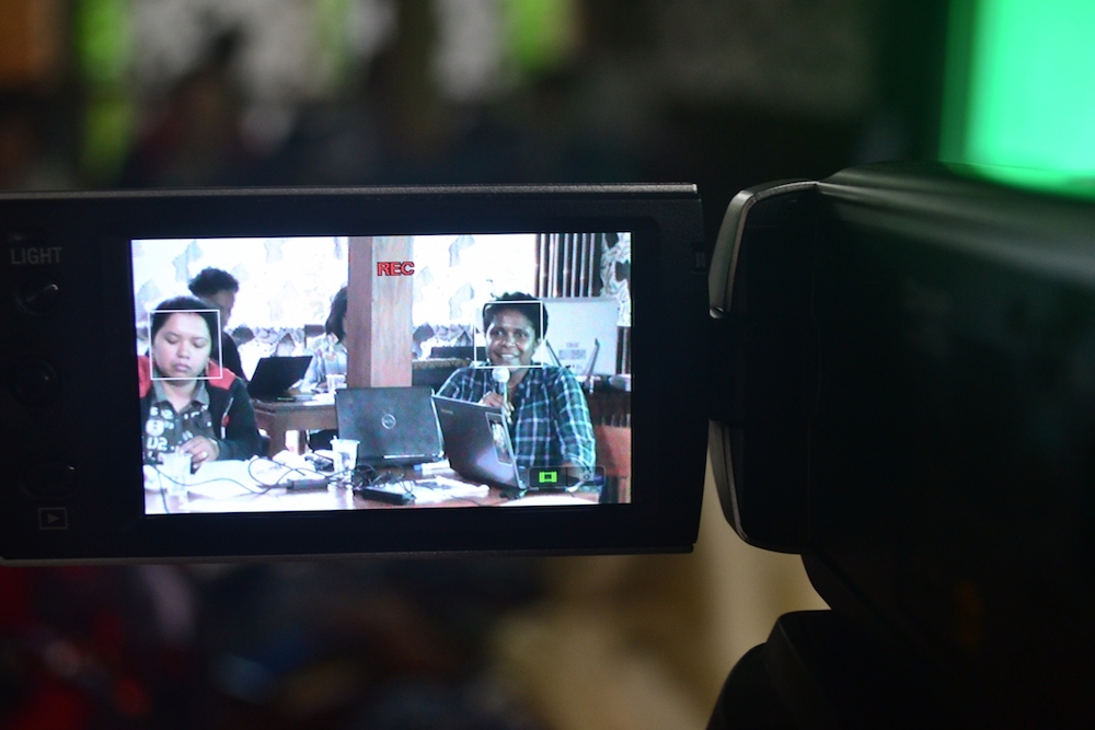 Mengangkat Suara Perempuan Melalui Media