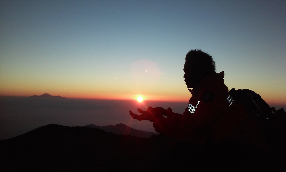 Kisah Pemandu Menuju Ketinggian 3142 MdPL