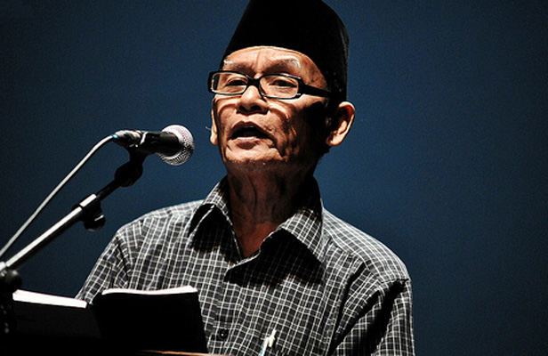 Sosok Perempuan dalam Sajak Zawawi Imron