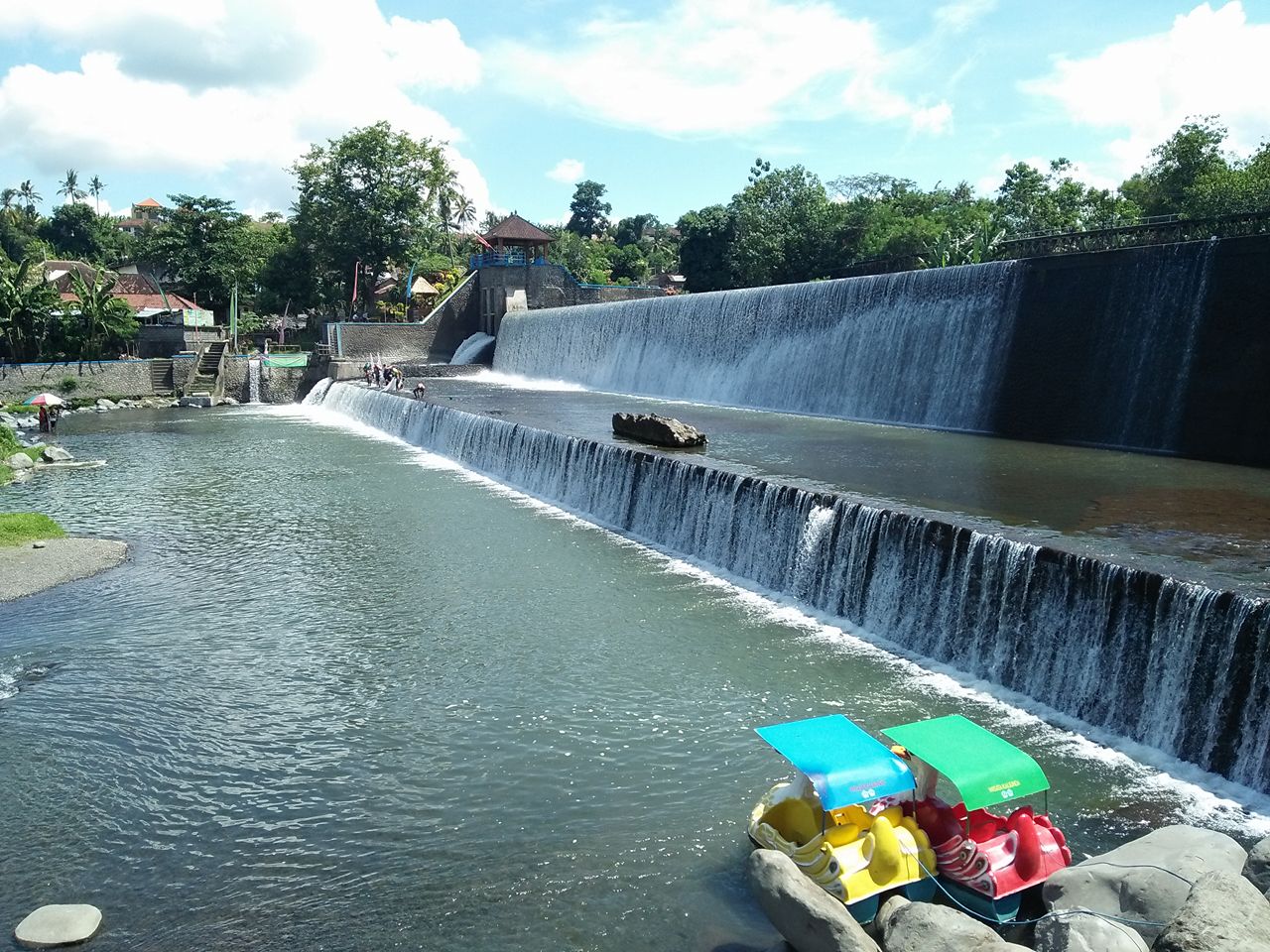 Jalan Kaki Menikmati City Tour Semarapura