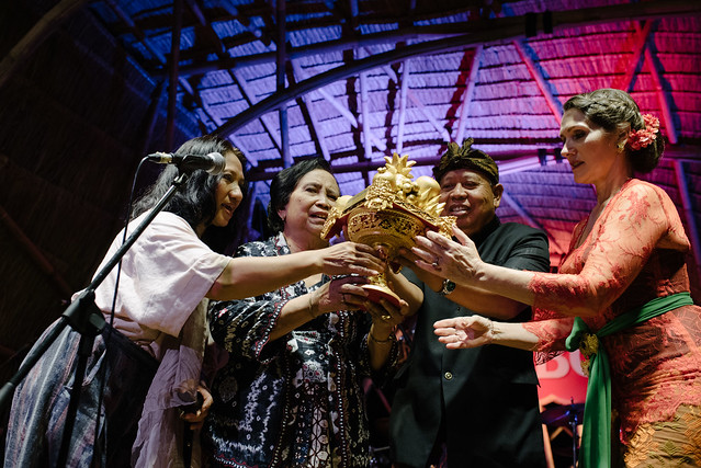 Lifetime Achievement Award Ubud Foof Fest 2019 untuk Murdijati Gardjito