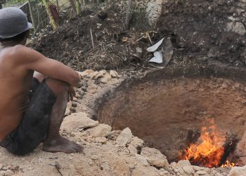 Menghancurkan Batu, Menggali Kantong Energi