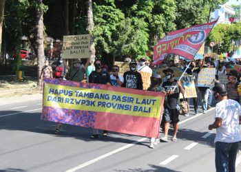 Walhi Protes Tambang Pasir Laut Masuk RZWP3K Bali