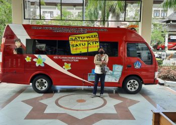 Hambatan Waria dan Gay Akses Kepesertaan BPJS Kesehatan