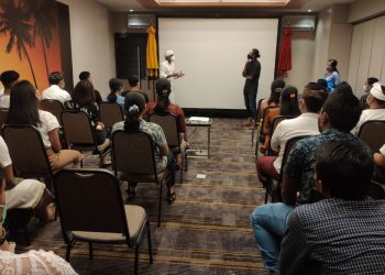 Nonton Bareng agar Peduli Sampah Plastik