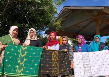 Tenun Pajam yang Tak Pernah Padam