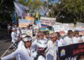 Aksi Tolak Terminal LNG ke DPRD Bali 