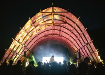 Kirara, Rendang, dan Pengalaman Pertamanya di Bali