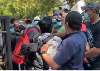 Jurnalis Protes Intimidasi dan Larangan Meliput People’s Water Forum