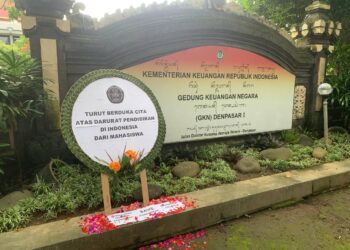 Bunga Duka Cita untuk Anggaran Pendidikan