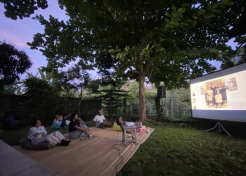 Warisan Pasca Kolonialisme dalam Film Roots