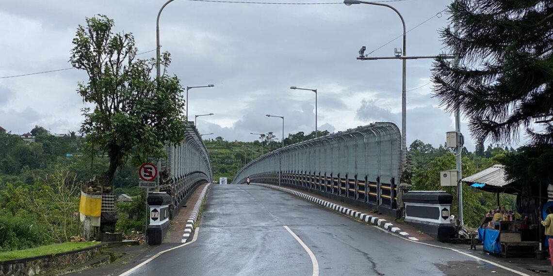 Kebijakan yang Menyuburkan Stigma di Tukad Bangkung