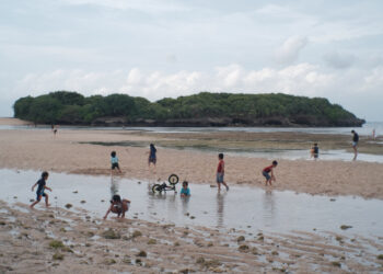 Ruang Healing di Pesisir yang Berubah