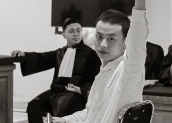 Majelis Hakim Mempertanyakan Surat Keterangan Mahasiswa Tomy