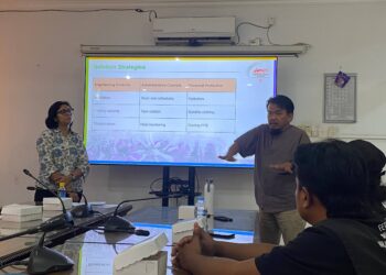 Pekerja Luar Ruangan Berisiko Tinggi Heat Stress ketika Panas Ekstrem