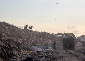 Mau ke Mana Pemulung, Tukang Pilah tak Bergaji di TPA Suwung