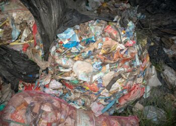Mau ke Mana Pemulung, Tukang Pilah tak Bergaji di TPA Suwung