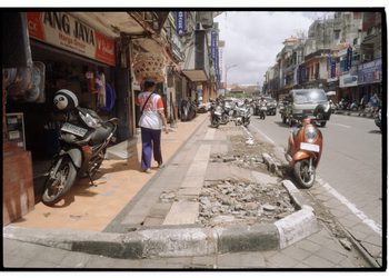 Penataan Gajah Mada dan Suara Meraba-Raba